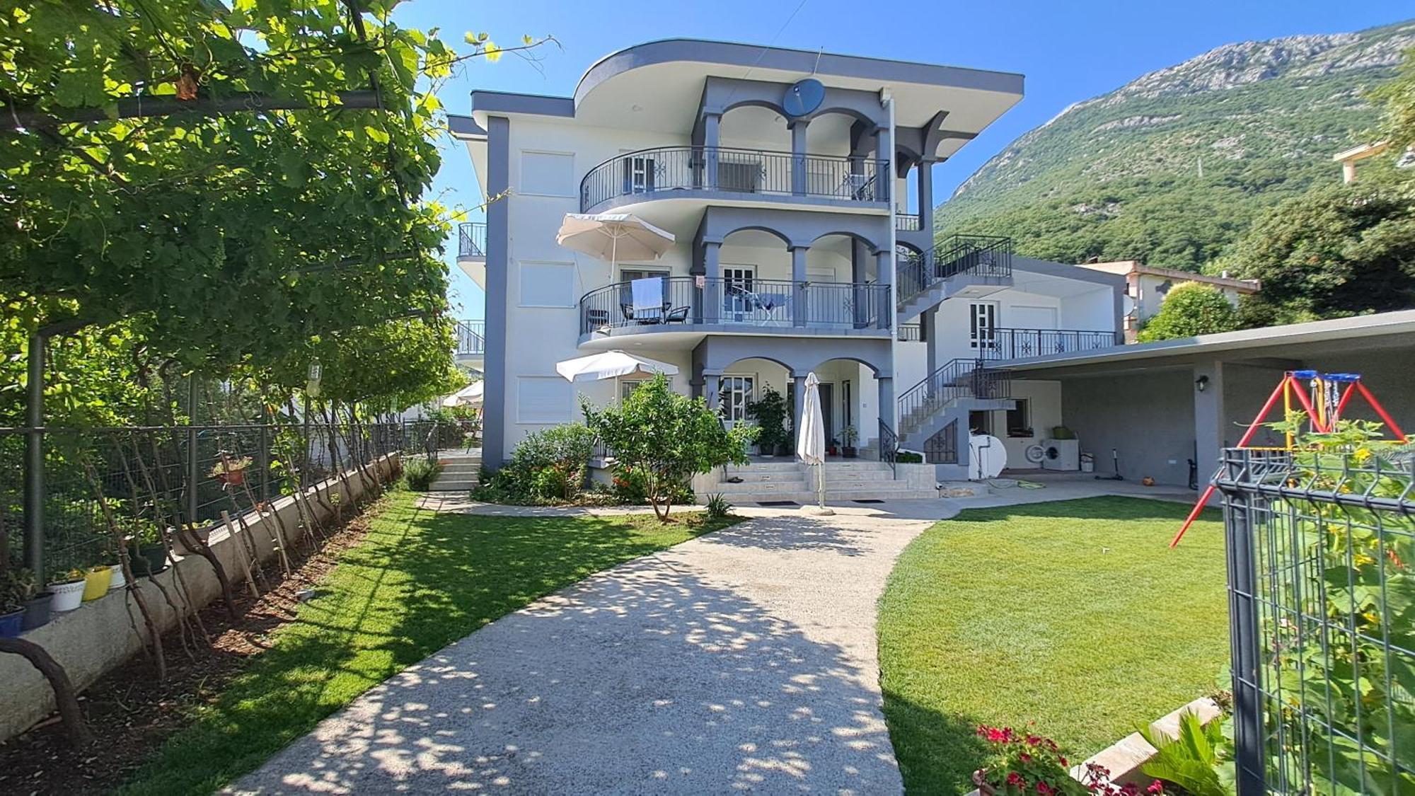 Apartments Sofia Sutomore Bagian luar foto