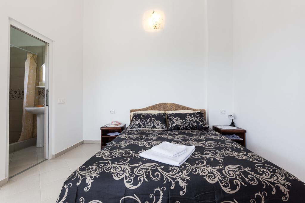 Apartments Sofia Sutomore Bagian luar foto