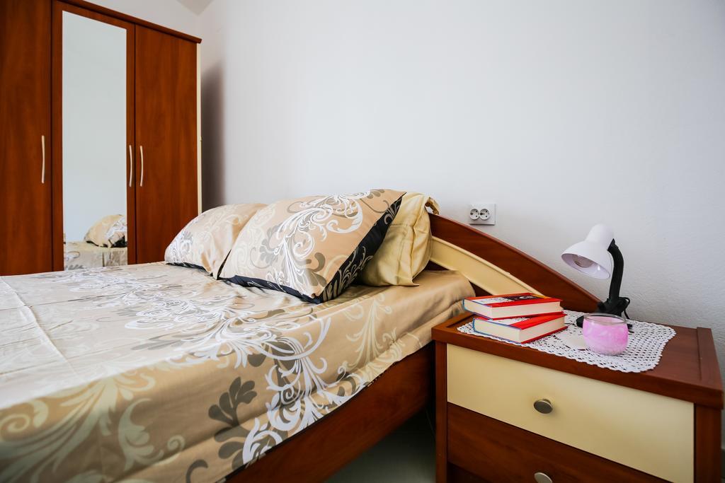 Apartments Sofia Sutomore Bagian luar foto