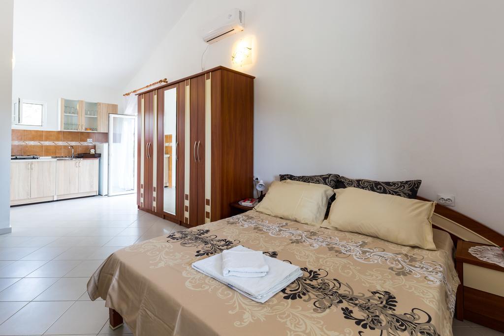 Apartments Sofia Sutomore Bagian luar foto