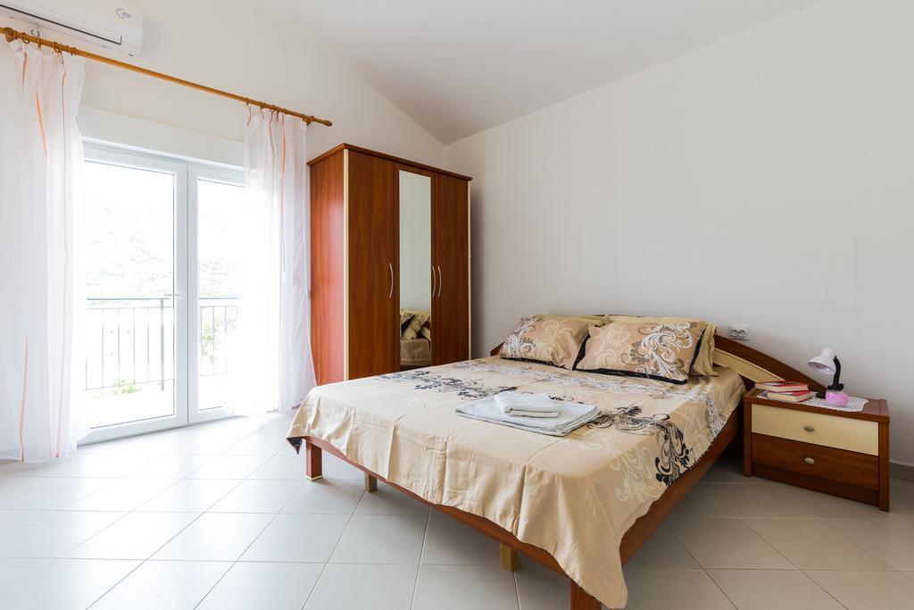 Apartments Sofia Sutomore Bagian luar foto